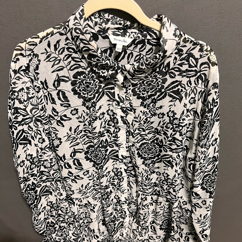 Simply Be Black and White Floral Women's Tunic Lot 12